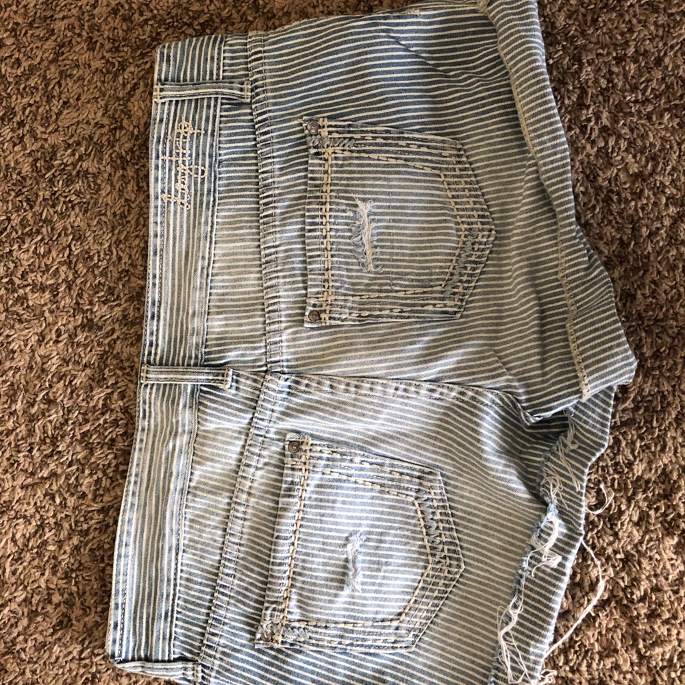 Daytrip Shorts in Size 28